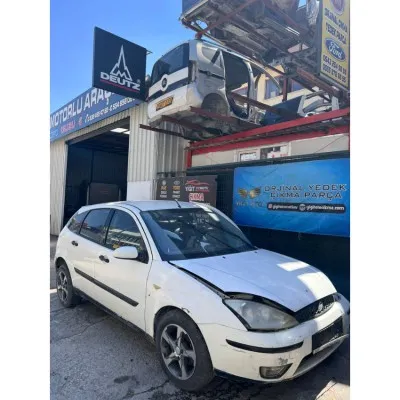 Ford Focus 1 sağ arka kapı beyaz
