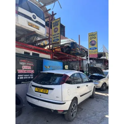 Ford Focus Arka taşıyıcı 98-2005