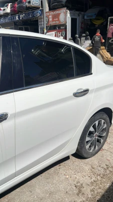 Fiat Egea Cross Sol Arka Kapı Beyaz
