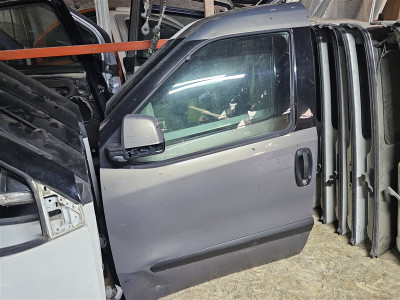 Fiat Doblo çıkma sol ön kapı