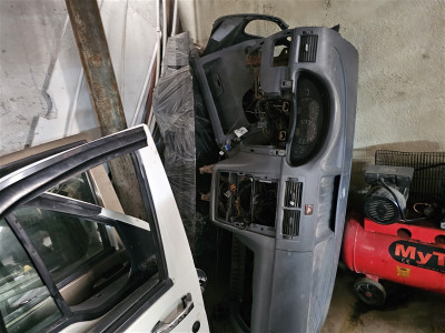 Ford Connect Çıkma Göğüs