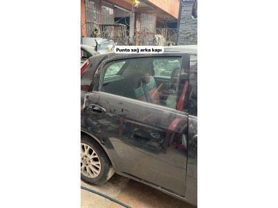 Fiat Punto Sağ Arka Kapı