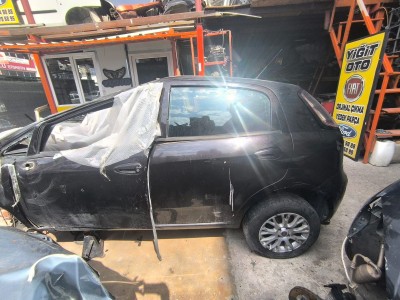 Fiat punto sol arka kapı 2006 sonrası